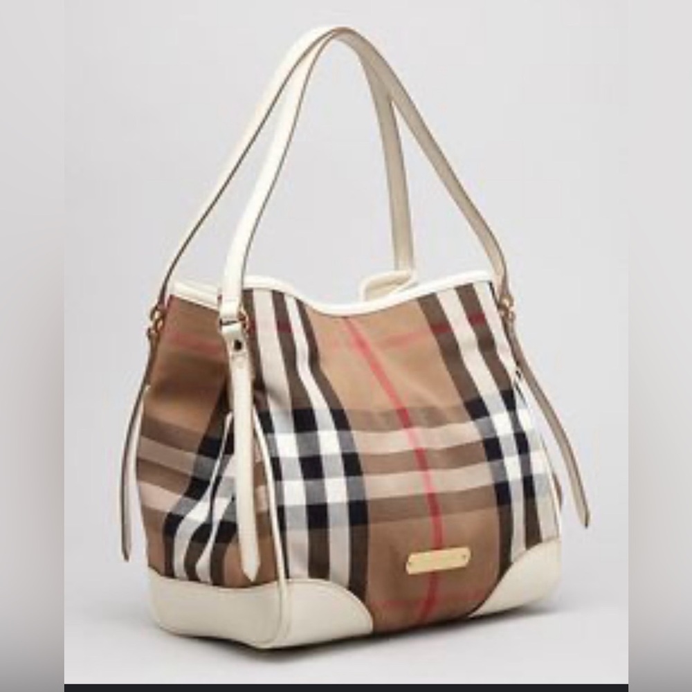 Burberry Beige Plaid Shoulder Bag with Cream Trim - Picture 3 of 10